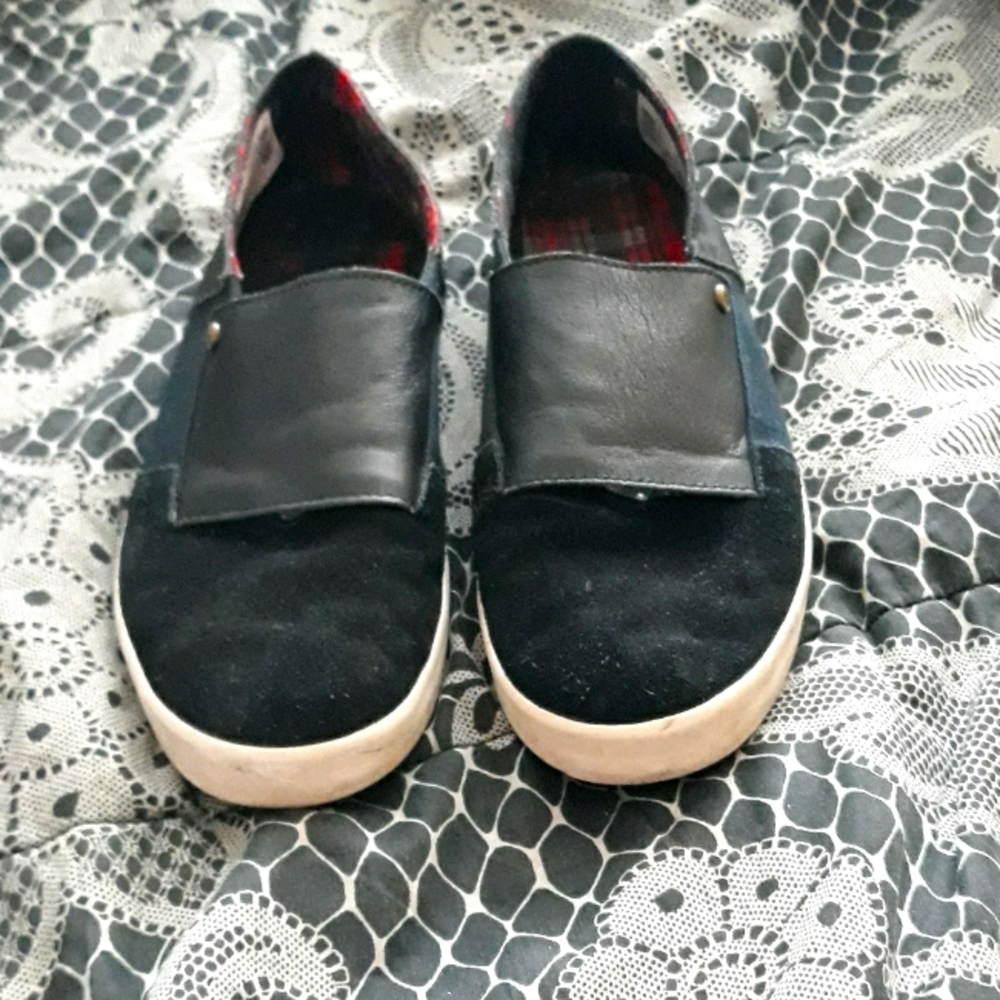 VOLCOM slip-on sneakers